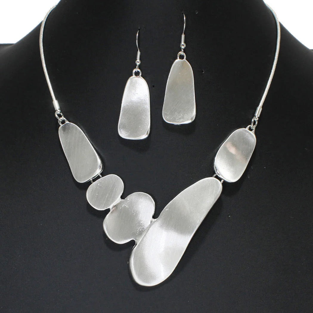 PREORDER - Sculpted Simplicity - Silver Necklace