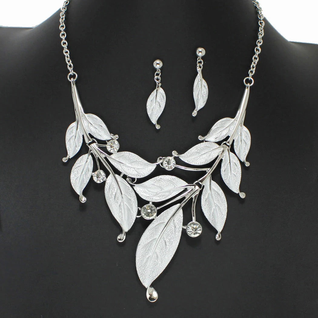 PREORDER - Nature's Touch - White Necklace