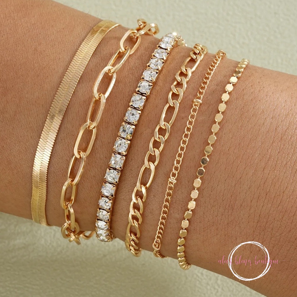 Effortless Chic Bracelet Set in Gold - Alies Bling Bar