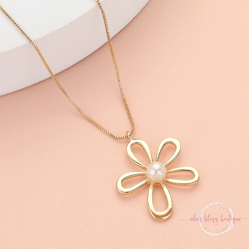 Petal & Pearl - Gold Necklace - Wow Wed - Alies Bling Bar