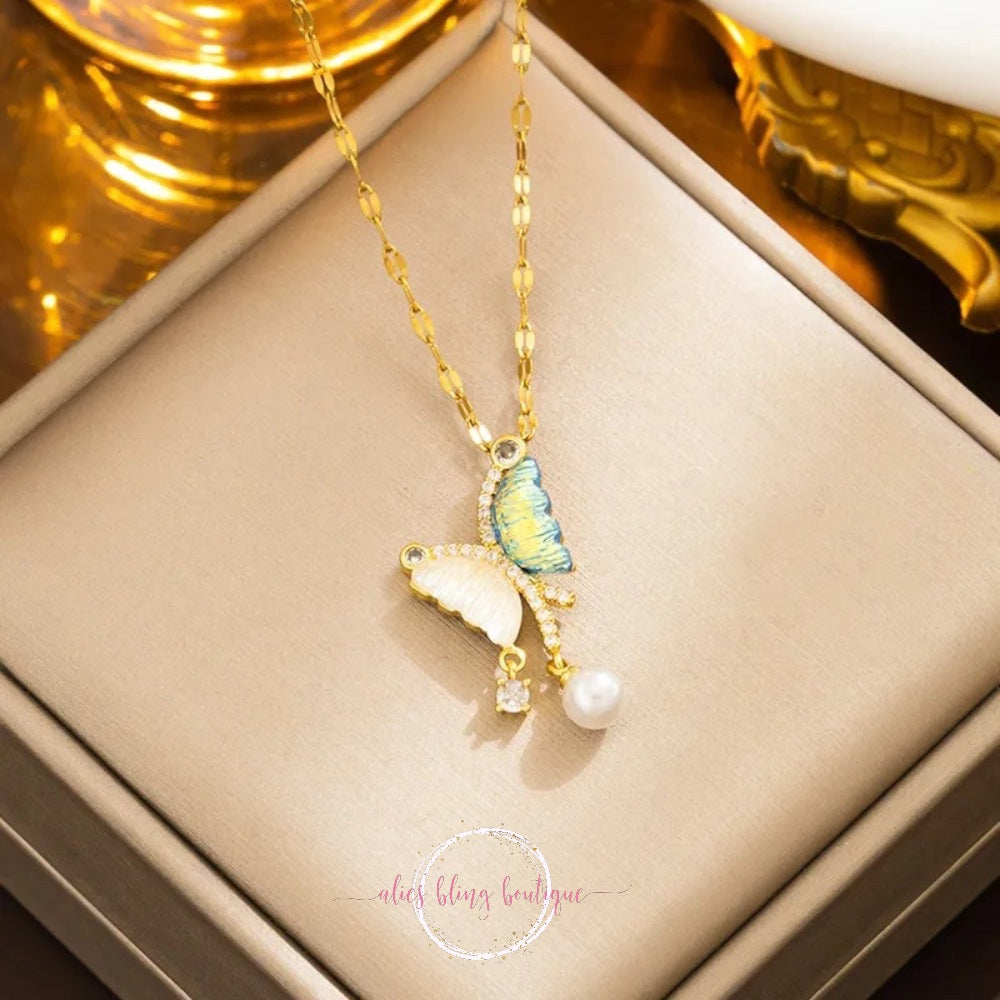 Sparkle & Soar Necklace in Gold - Alies Bling Bar